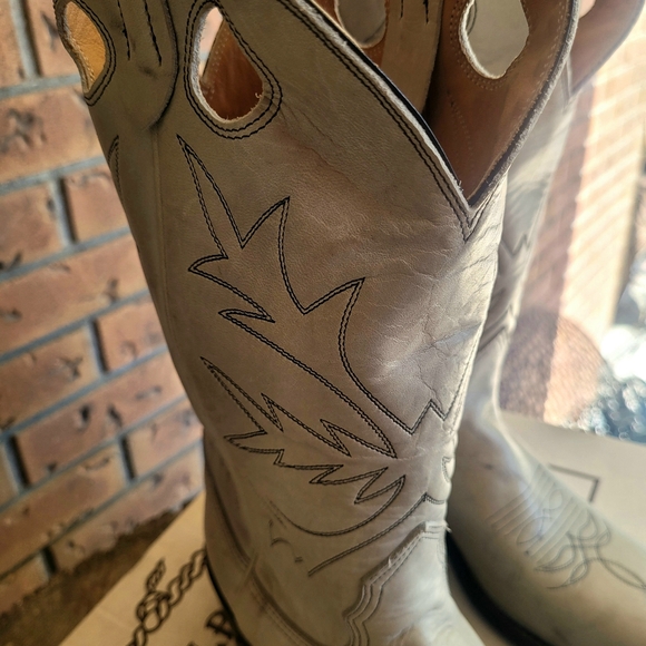 Alberta Boot Mfg. Co. Size Western Boot 9 AA - Picture 3 of 6